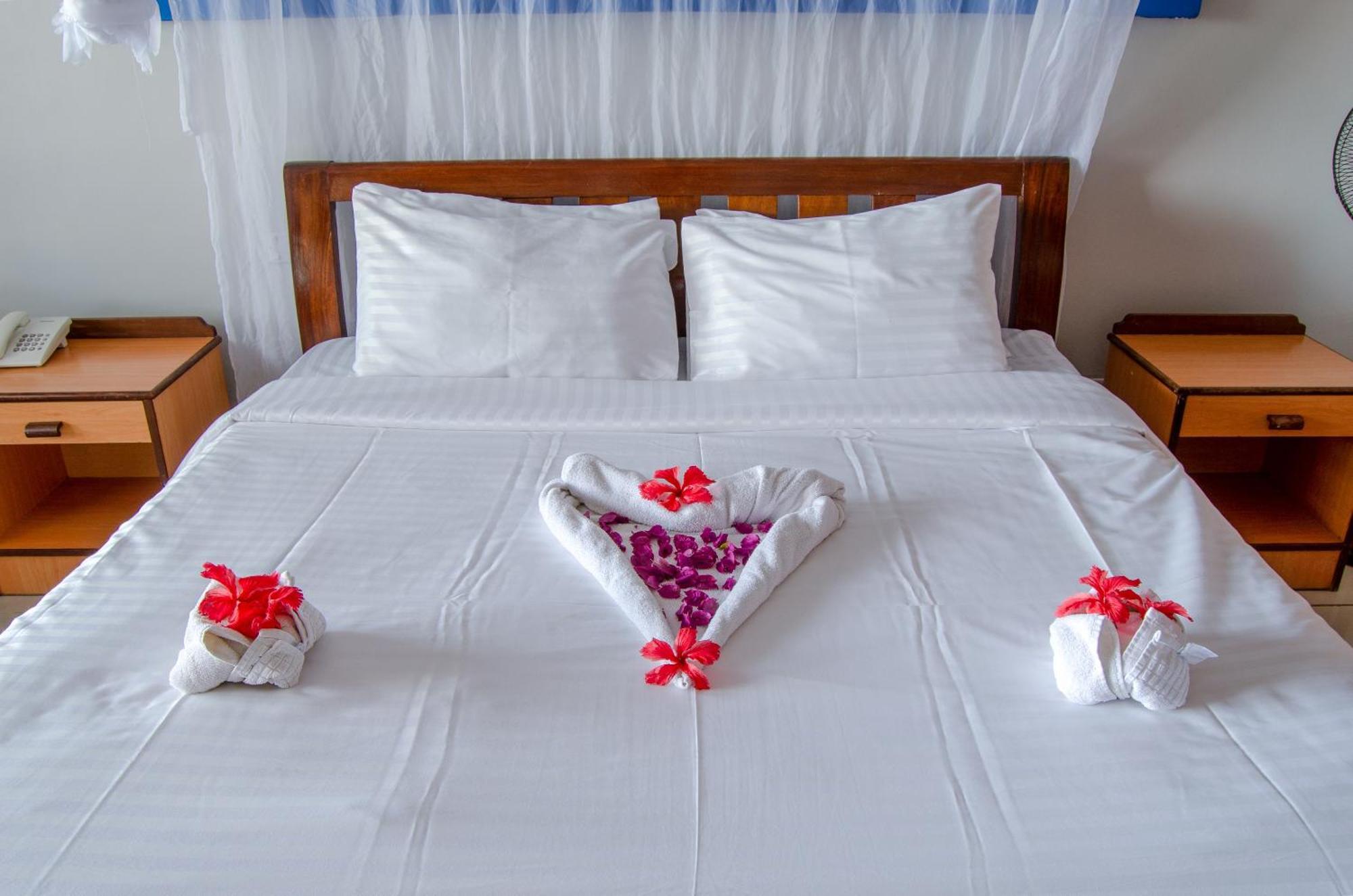 Sai Rock Beach Hotel & Spa Bamburi Room photo